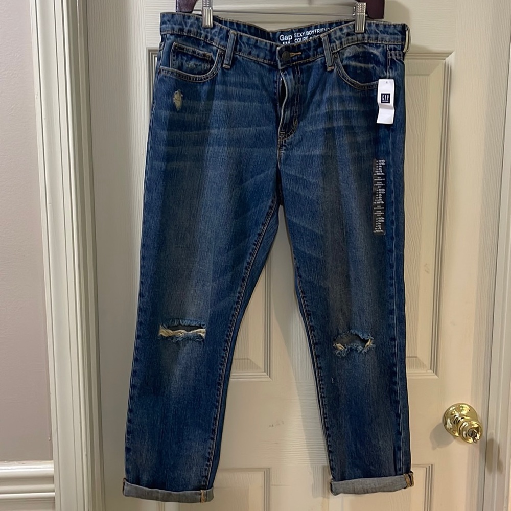 NWT Gap Factory sexy boyfriend fit jeans. Size 10/ 30R. Mid-rise.